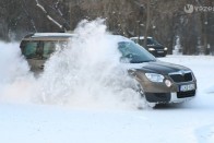 Szökőkutak, hóból. 160 lóerő sok mindenre elég