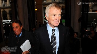 Briatore elsírja magát?