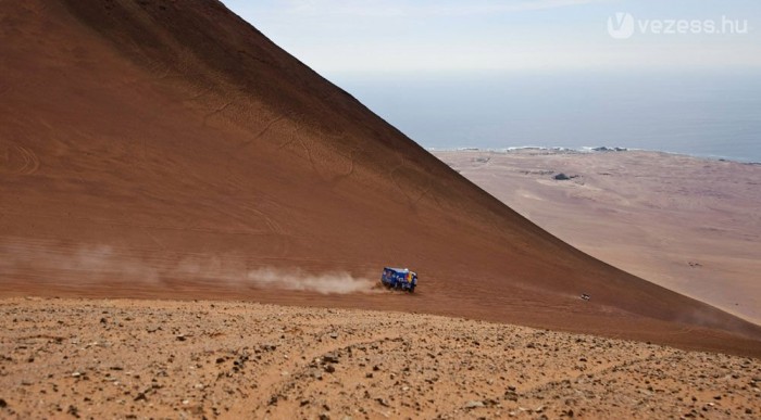 Dakar: Félúton a győzelem felé 7 | Vezess A Cár csak megy és megy