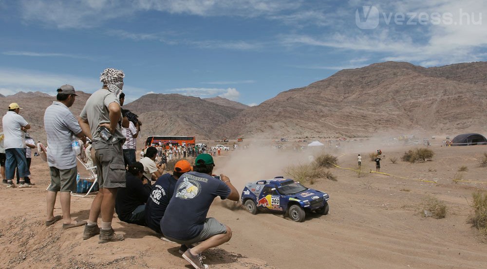 Dakar: Félúton a győzelem felé 17