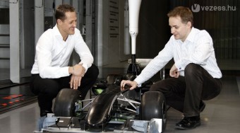 Schumit felvillanyozta a Mercedes