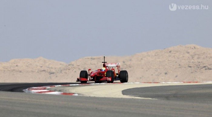 A sivatagban tesztelnének a csapatok?