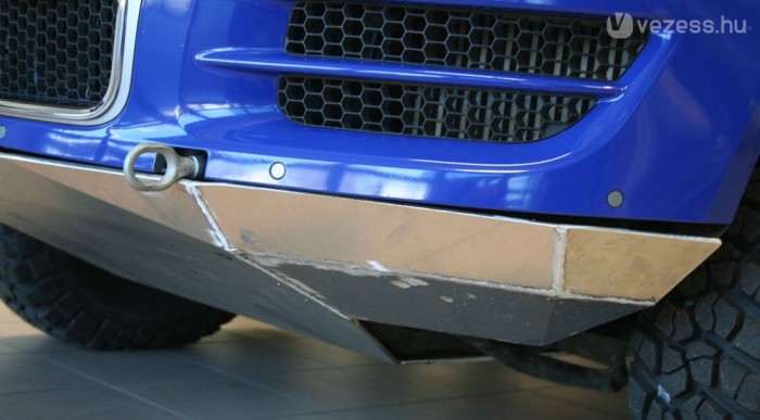 Eltűnt a gyári lökhárító