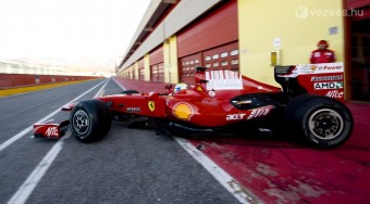 Két hét múlva jön az új Ferrari