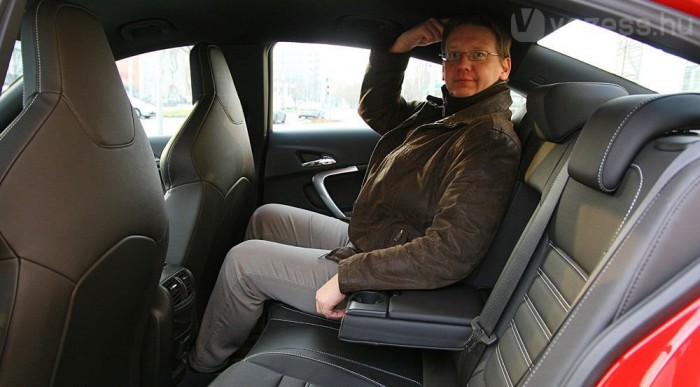 Csak a fejem nem fér el