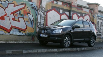 Qashqai I-Way - Sebeők öltönyben