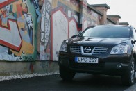 Qashqai I-Way – Sebeők öltönyben 28