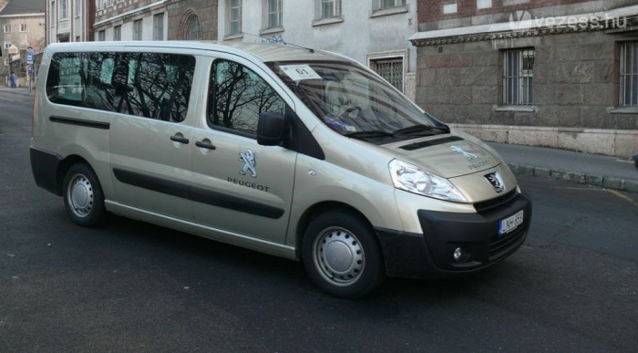 Hétfőn és kedden is járni fog, ha sztrájk van