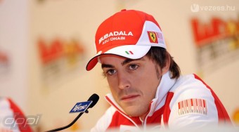 Alonso megnézte az új Ferrarit