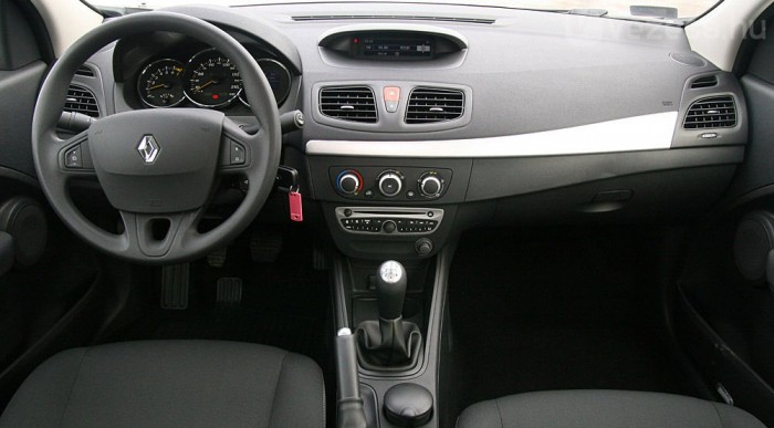 Válságmodell a Renault-tól: Fluence 11 | Vezess Ismerős alapokból építkeztek