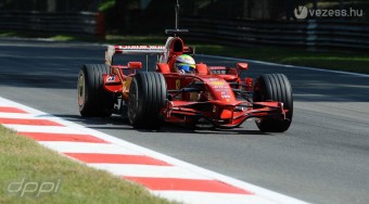 Massa pénteken tesztel