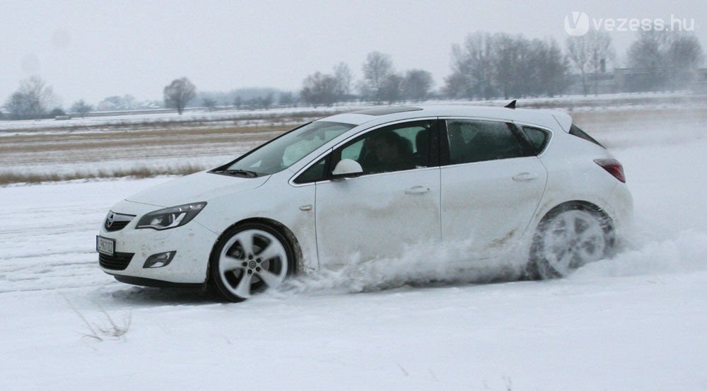 Extrém teszt: Opel Astra 1.6 17