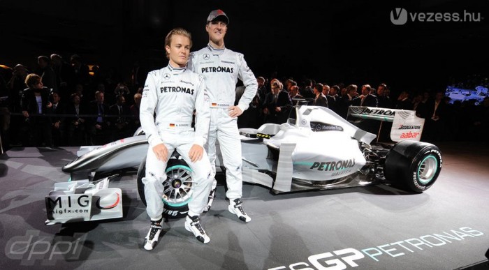 Bemutatták a Mercedes autóját 6 | Vezess Nem volt nagy felhajtás