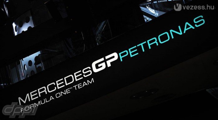 Nagyot fogott Schumival a főszponzor 6 | Vezess Öt évre kötött partnerséget a Mercedces és a Petronas