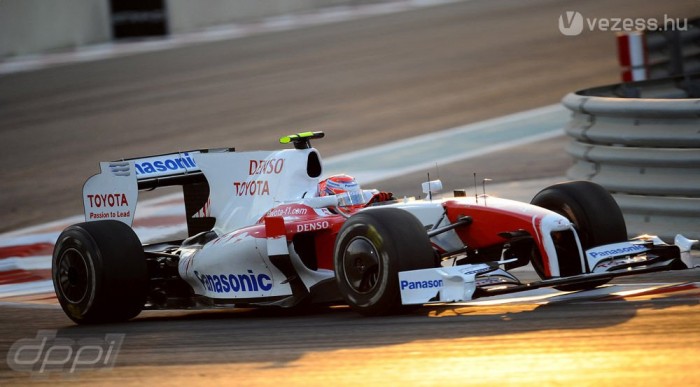 Interneten búcsúzkodik a Toyota