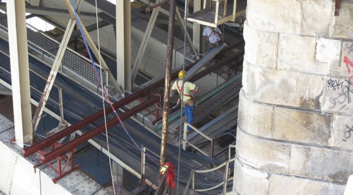 Lefagyott a Margit híd? 3 | Vezess Pár hónapja még nem fagytak hozzá az acélelemekhez