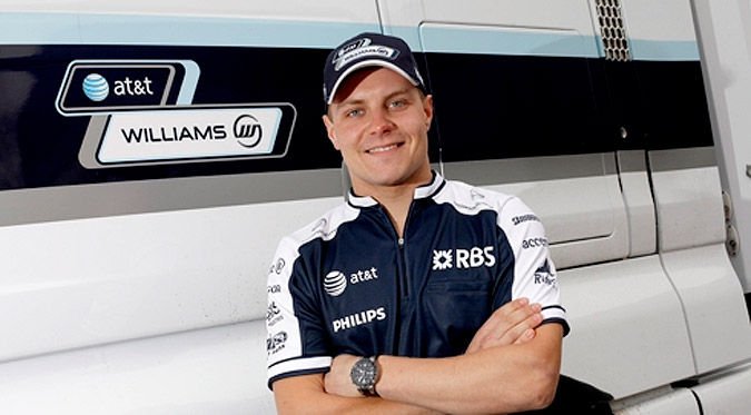 Finn tesztpilótát igazolt a Williams