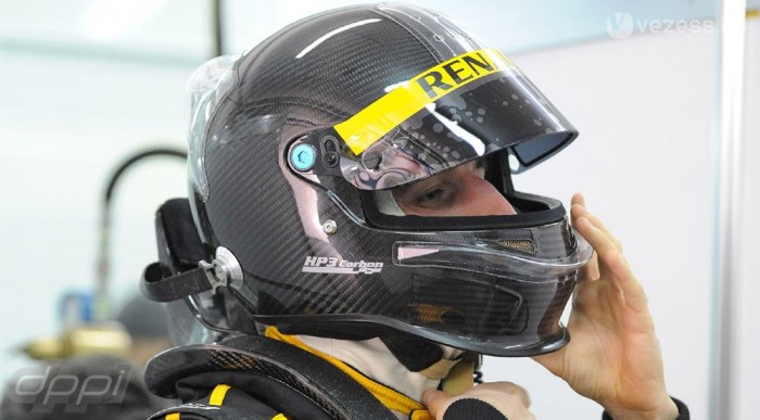 Kubica új sisakot tesztelt