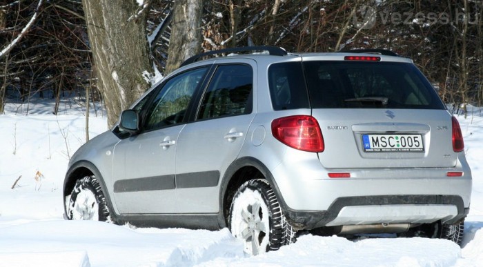 Magától osztja el az erőt a tengelyek között