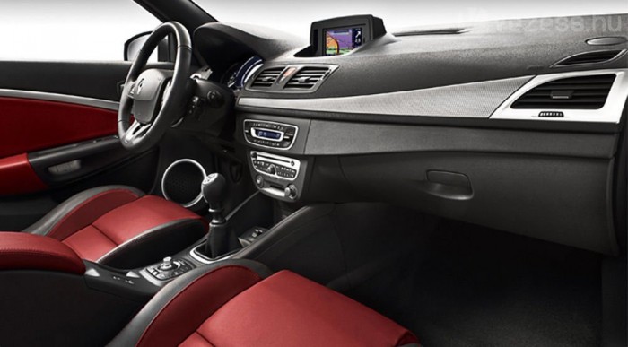 Van fekete és bézsszínű összeállítás is