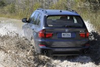 Megújult a BMW X5 – videó 21