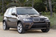 Megújult a BMW X5 – videó 30