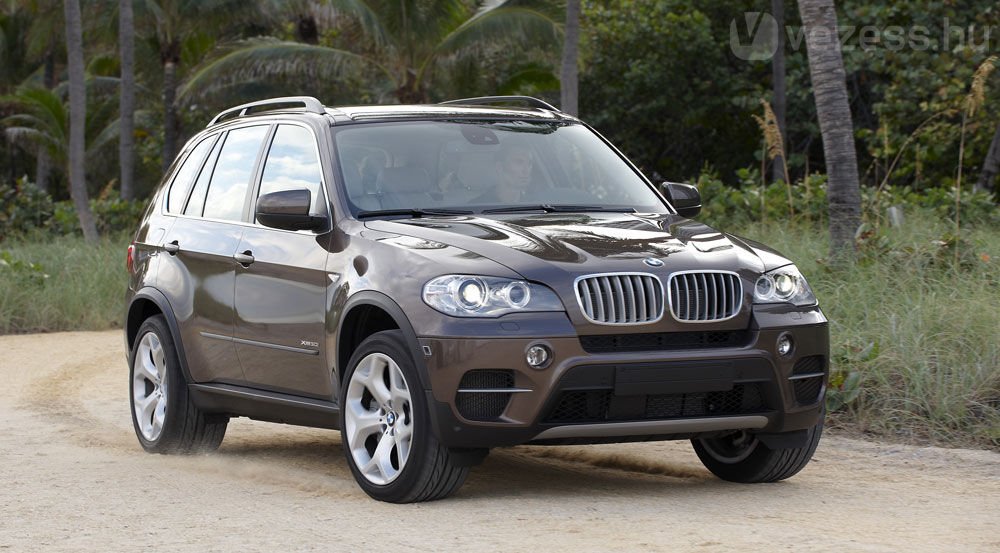 Megújult a BMW X5 – videó 15