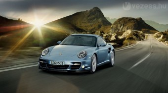 Erősebb, gyorsabb Porsche Turbo