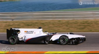 F1: Csak a motorháztető miatt aggódik a Sauber