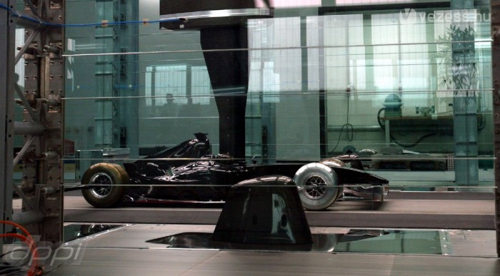 Csak lelassult a projekt