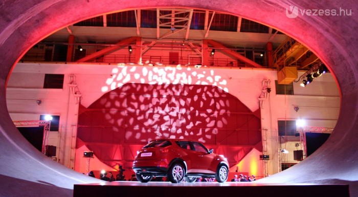 Nem viccel új autójával a Nissan 8 | Vezess A Juke volt a sztár