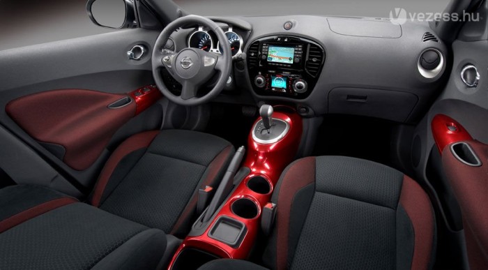 Nem viccel új autójával a Nissan 7 | Vezess Meglepő és mulatságos?