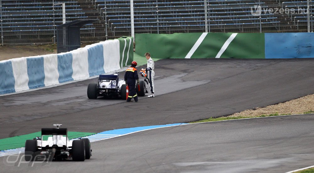 Hülkenberg alatt lekapcsolt a motor