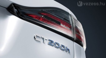 Hibrid kisautó a Lexustól