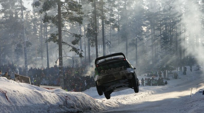 Hirvonen legyőzte Loeböt 8