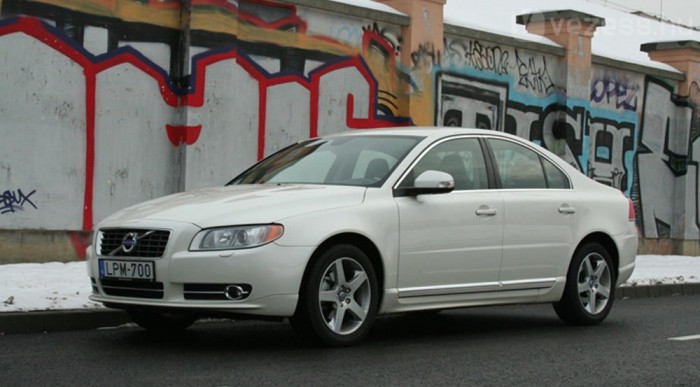 Drágán spórol a dízel