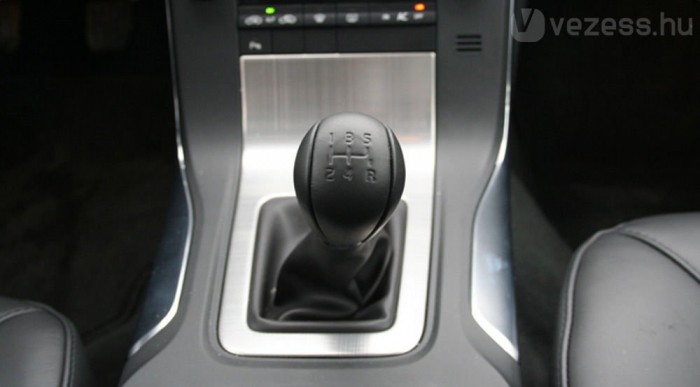 Jobb volna egy hatfokozatú váltó