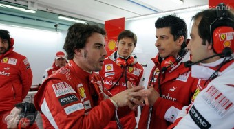 F1: Alonso a Ferrari kedvéért költözött