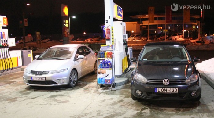 Egy literrel takarékosabb volt a Golf: 7,1 liter a 8,3-mal szemben