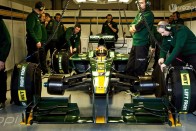 F1: Pályán a Lotus, Massa az élen 49