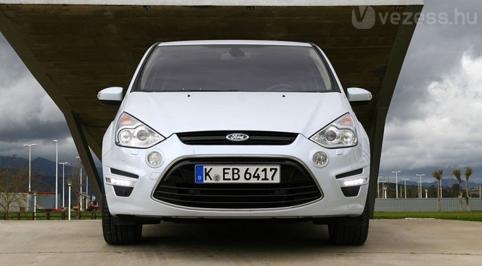 LED-es nappali fény