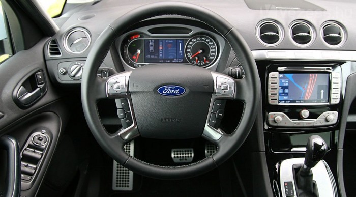 Egy jól felszerelt Ford belseje mindig vonzó