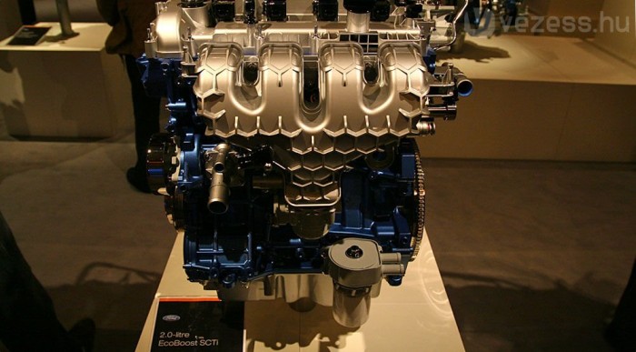 Kiállításon így fest a motor