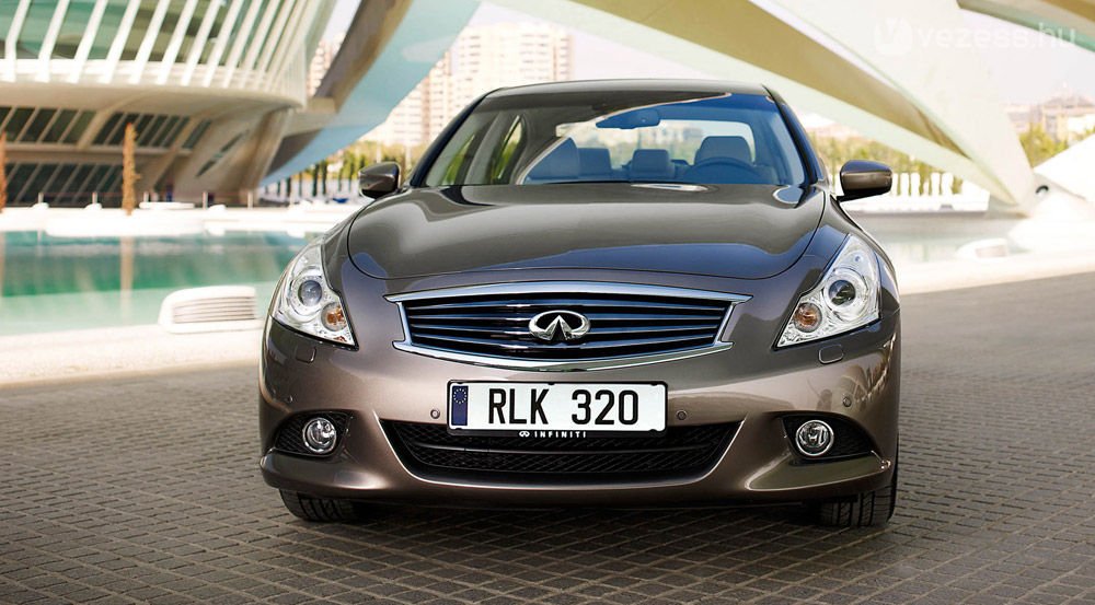 Kicsinosítják az Infiniti G37-et 1