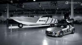 Vízi rakéta lett a Mercedes sportkocsijából