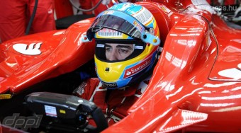 F1: Alonso inkább nem dicséri a Ferrarit