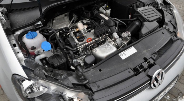 Maximum 0,9 barral tölt a turbó