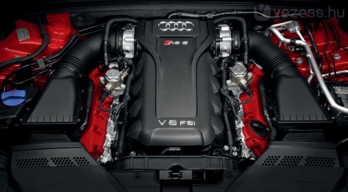 4,2 liter V8, 450 LE