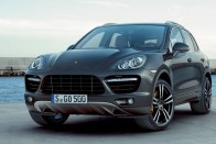 Hibrid hajtással jött az új Porsche Cayenne 22