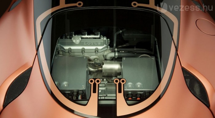 Három motor van benne